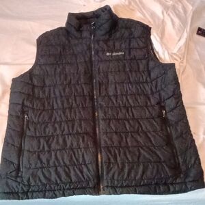 Columbia Men's Black Quilted Packable Vest with Full Zip